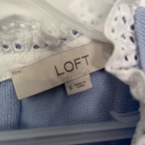 Loft periwinkle tank top with white eyelet bottom and neckline. Size S - Picture 3 of 3